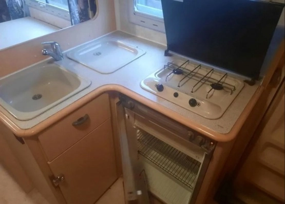                         Ford Chausson - zdjęcie 34
                        