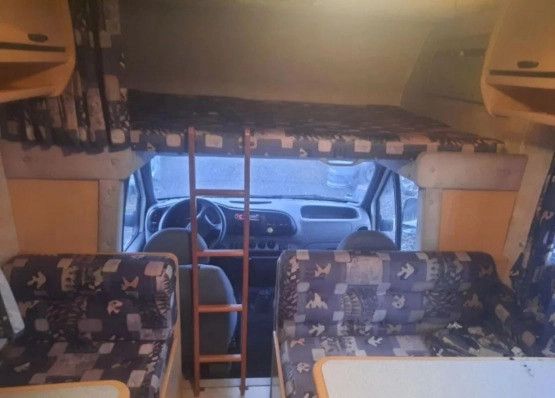                         Ford Chausson - zdjęcie 38
                        