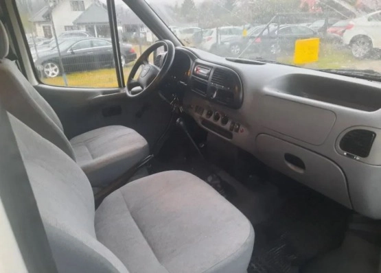                         Ford Chausson - zdjęcie 8
                        