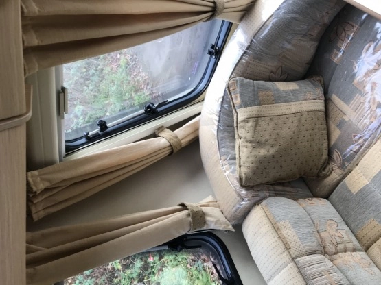                         ABBEY 470 FreeStyle z 2008 roku z MOVEREM i kompletnym namiotem - zdjęcie 13
                        