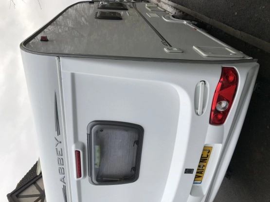                         ABBEY 470 FreeStyle z 2008 roku z MOVEREM i kompletnym namiotem - zdjęcie 3
                        