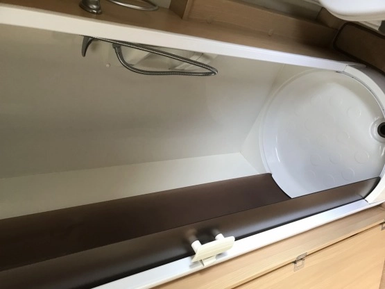                         ABBEY 470 FreeStyle z 2008 roku z MOVEREM i kompletnym namiotem - zdjęcie 8
                        