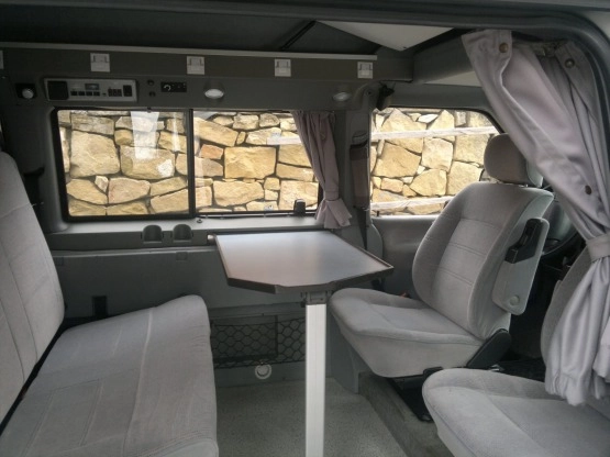                         Sprzedam Kamper VW T4 Karmann Karuso - zdjęcie 14
                        