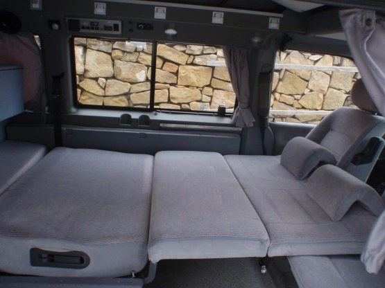                         Sprzedam Kamper VW T4 Karmann Karuso - zdjęcie 16
                        