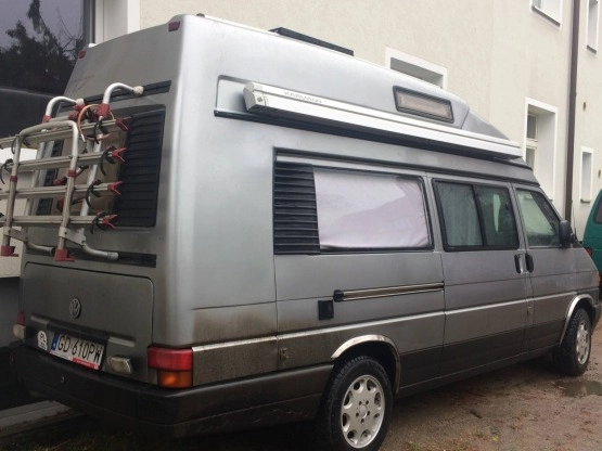                         Sprzedam Kamper VW T4 Karmann Karuso - zdjęcie 1
                        