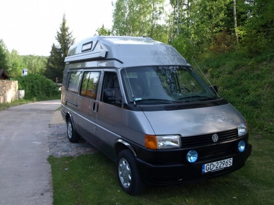                         Sprzedam Kamper VW T4 Karmann Karuso - zdjęcie 2
                        
