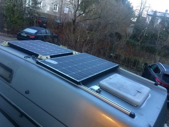                         Sprzedam Kamper VW T4 Karmann Karuso - zdjęcie 8
                        