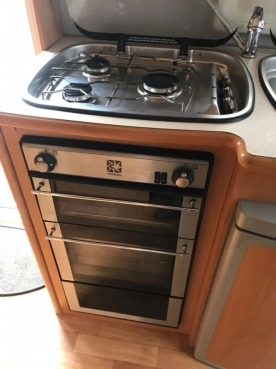                         Przyczepa kempingowa Compass Omega 524, 4/5 osobowa, zadbana, sucha - zdjęcie 17
                        