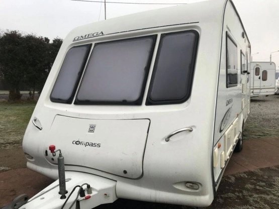                         Przyczepa kempingowa Compass Omega 524, 4/5 osobowa, zadbana, sucha - zdjęcie 1
                        