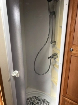                         Przyczepa kempingowa Compass Omega 524, 4/5 osobowa, zadbana, sucha - zdjęcie 2
                        