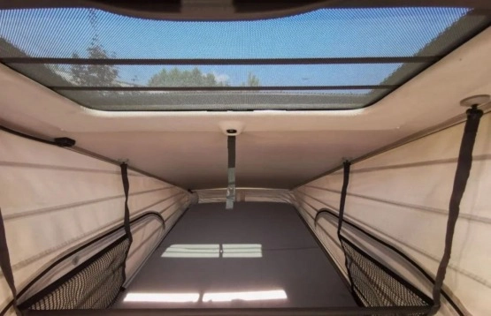                         Mercedes-Benz Viano - zdjęcie 12
                        