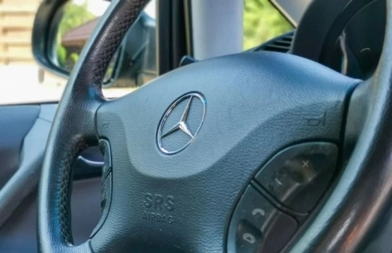                         Mercedes-Benz Viano - zdjęcie 29
                        