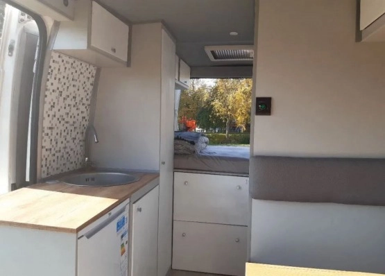                         Peugeot Boxer 2010 r. CamperVan - zdjęcie 25
                        