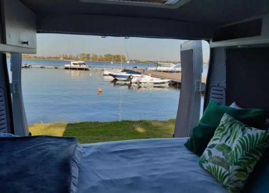                         Peugeot Boxer 2010 r. CamperVan - zdjęcie 26
                        