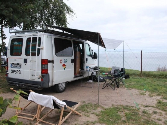                         Peugeot Boxer z 2001 r. CamperVan - zdjęcie 18
                        