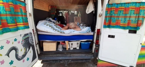                         Peugeot Boxer z 2001 r. CamperVan - zdjęcie 3
                        