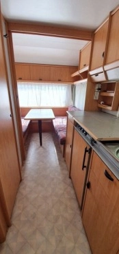                         Przyczepa Knaus SUDWIND 6504 z przedsionkiem - 1994 r. DMC 1300 kg - zdjęcie 13
                        