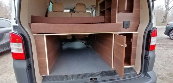                         Volkswagen T5 2011 rok - zdjęcie 15
                        