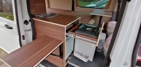                         Volkswagen T5 2011 rok - zdjęcie 20
                        