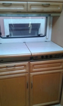                         Przyczepa kempingowa Fendt Platin z 2000 r. - zdjęcie 9
                        