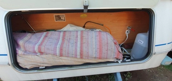                         Knaus 400 2000 r. - zdjęcie 16
                        