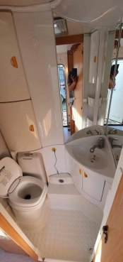                         Knaus 400 2000 r. - zdjęcie 25
                        