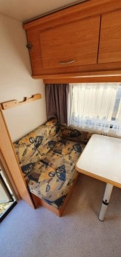                         Knaus 400 2000 r. - zdjęcie 29
                        