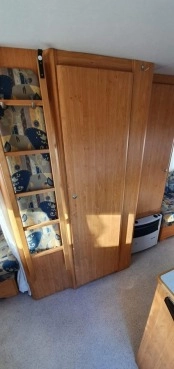                         Knaus 400 2000 r. - zdjęcie 31
                        