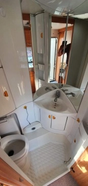                         Knaus 400 2000 r. - zdjęcie 33
                        