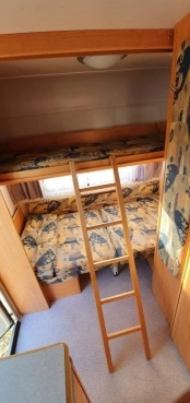                         Knaus 400 2000 r. - zdjęcie 4
                        