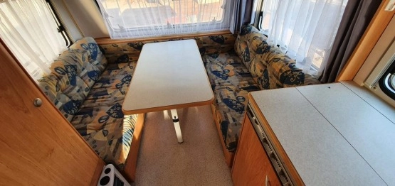                         Knaus 400 2000 r. - zdjęcie 9
                        