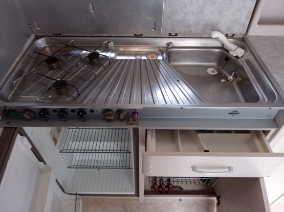                         Hobby Excellent 495 z 1997 r. - zdjęcie 12
                        