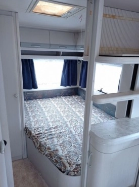                         Hobby Excellent 495 z 1997 r. - zdjęcie 2
                        