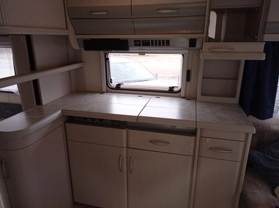                         Hobby Excellent 495 z 1997 r. - zdjęcie 7
                        