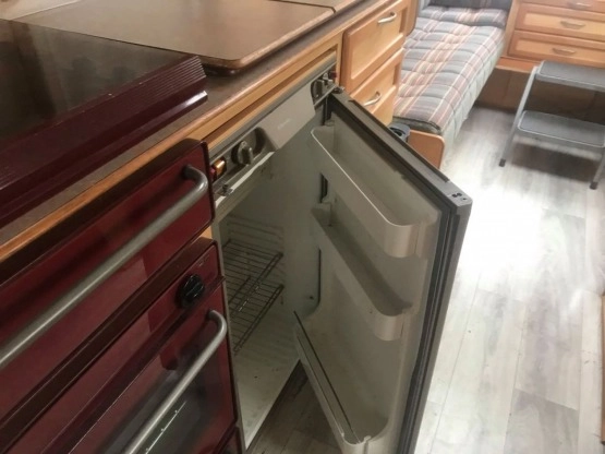                         Przyczepa Swift Sterling Sheraton z 2000 r. - zdjęcie 10
                        