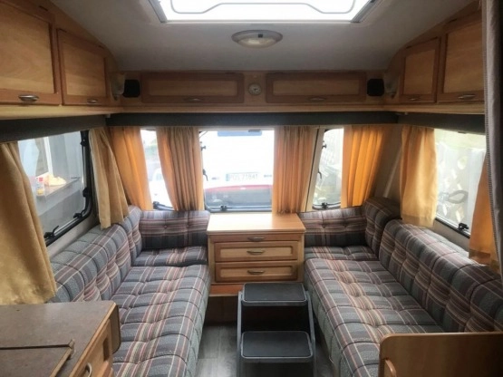                         Przyczepa Swift Sterling Sheraton z 2000 r. - zdjęcie 9
                        