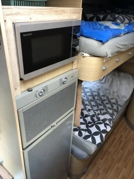                         Doinwestowany Kamper Fiat Ducato 3.0 diesel - zdjęcie 13
                        