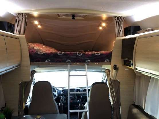                         Doinwestowany Kamper Fiat Ducato 3.0 diesel - zdjęcie 5
                        