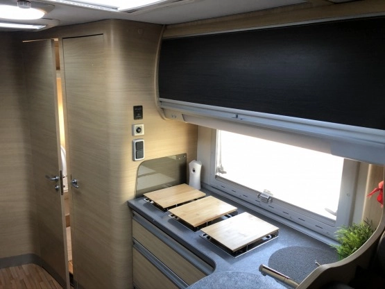                         Doinwestowany Kamper Fiat Ducato 3.0 diesel - zdjęcie 7
                        