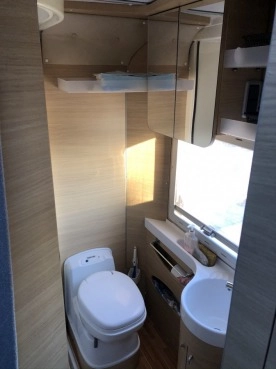                         Doinwestowany Kamper Fiat Ducato 3.0 diesel - zdjęcie 9
                        