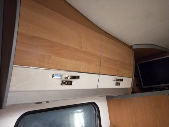                         Knaus Sun TR duża alkowa 3,0L olbrzymi garaż, 6 osób 2007 rok AlKo - zdjęcie 14
                        