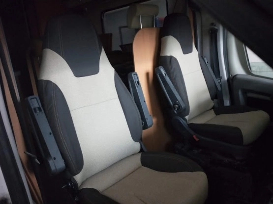                         Knaus Sun TR duża alkowa 3,0L olbrzymi garaż, 6 osób 2007 rok AlKo - zdjęcie 5
                        