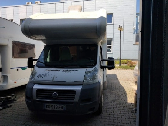                         Knaus Sun TR duża alkowa 3,0L olbrzymi garaż, 6 osób 2007 rok AlKo - zdjęcie 9
                        