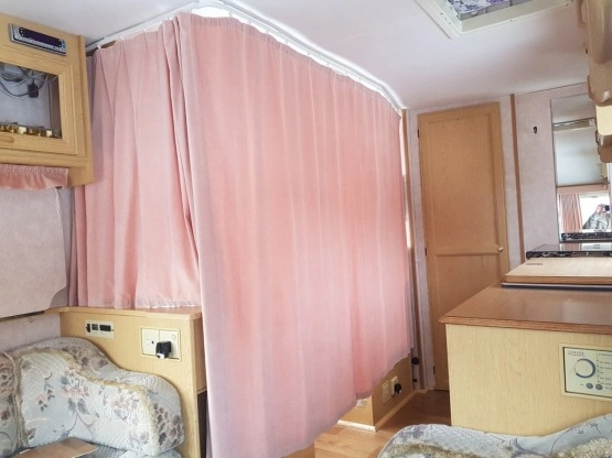                         Bailey Pageant Souvreign - zdjęcie 5
                        