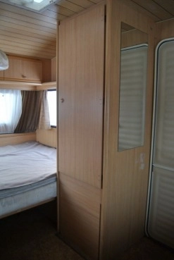                         Przyczepa Dethleffs RD2 z 1990 r. - zdjęcie 6
                        