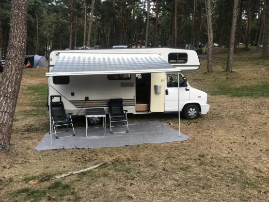                         Kamper 6 os. Burstner a620, OC, przegląd, gotowy do jazdy - zdjęcie 3
                        