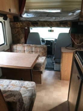                         Kamper 6 os. Burstner a620, OC, przegląd, gotowy do jazdy - zdjęcie 8
                        