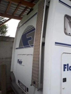                         Kamper Fiat Ducato Niesmann+Bischoff Flair - zdjęcie 2
                        