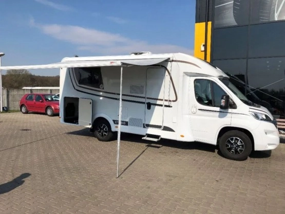                         Kamper Camper Etrusco 7400QB TV, Antena satelitarna, nawigacja - zdjęcie 1
                        