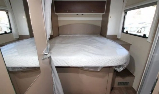                         Kamper Camper Etrusco 7400QB TV, Antena satelitarna, nawigacja - zdjęcie 5
                        